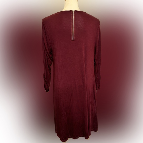 Vanity burgundy dress with ruched sleeves. Large. - Picture 2 of 7